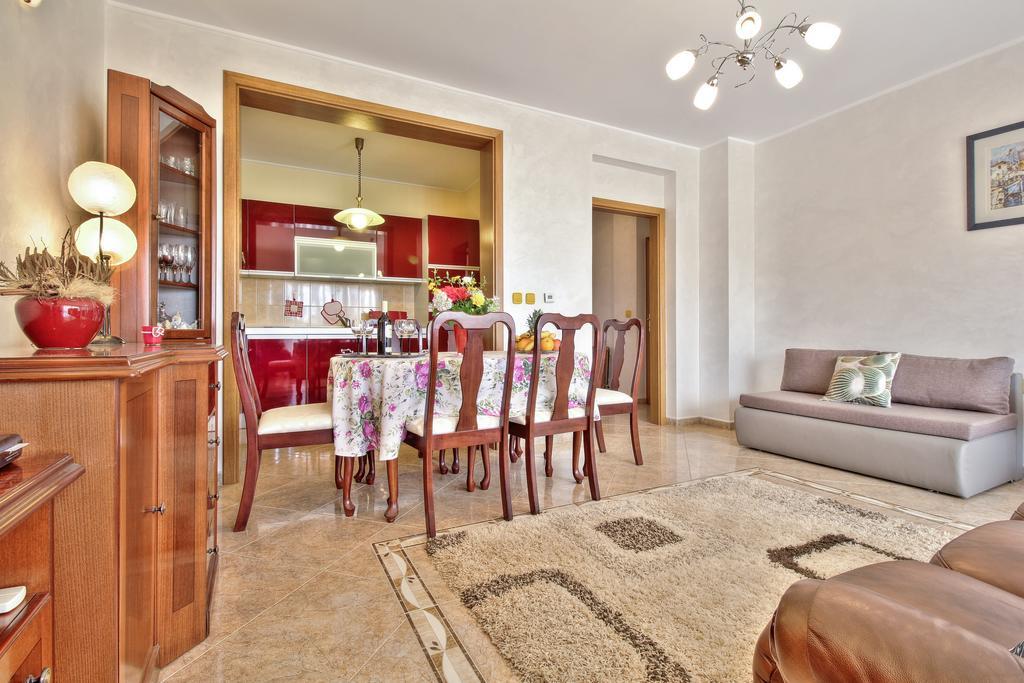Apartment Roko Umag Exterior photo